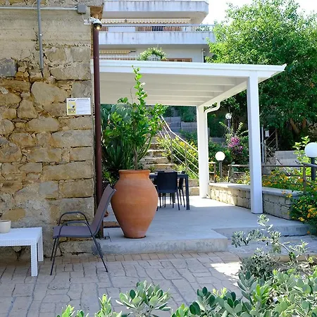 بيت للعطل La Casa Dei Due Ulivi Capo dʼOrlando